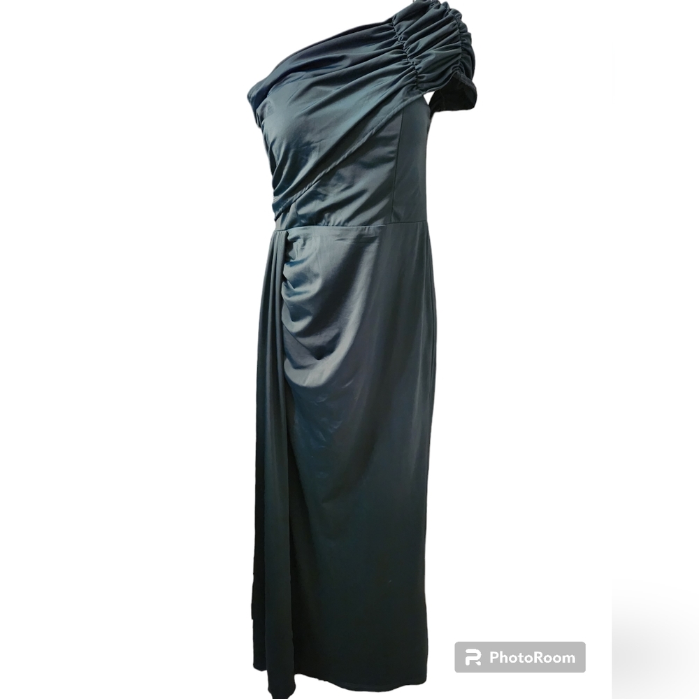 🎉HOST PICK🎉Miss Ord Dark Green One Shoulder Formal Dress Size L